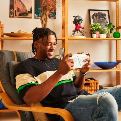 ASUS - ROG Ally 7" 120Hz FHD 1080p Gaming Handheld - AMD Ryzen Z1 Extreme Processor - 512GB - White - Image 6