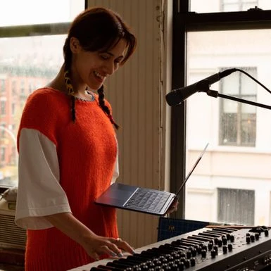 MacBook Air 13.6" Laptop - Apple M2 Chip - 8GB Memory - 256GB SSD - Space Gray - Image 2