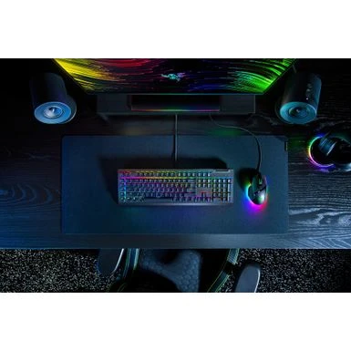 Razer - BlackWidow V4 X Full Size Wired Mechanical Green Switch Gaming Keyboard With Chroma RGB - Black - Image 2