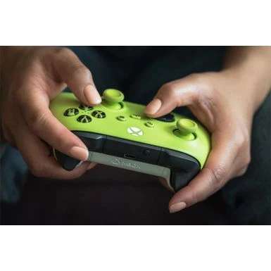 Microsoft - Xbox Wireless Controller For Xbox Series X, Xbox Series S, Xbox One, Windows Devices - Electric Volt - Image 7